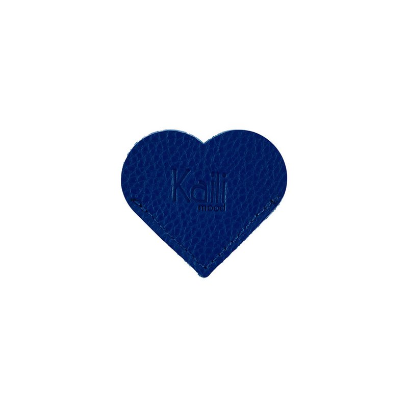 K0038DB | Made in Italy Heart Bookmark in genuine full-grain leather, dollar grain - Blue color - Dimensions: 6 x 5.5 x 0.5 cm - Packaging: rigid bottom/lid Gift Box