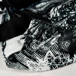 SCHWARZER SCHMETTERLINGS-RUCKSACK