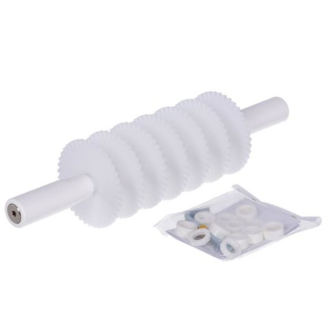 Rolling pastry cutter with 7 serrated plastic blades