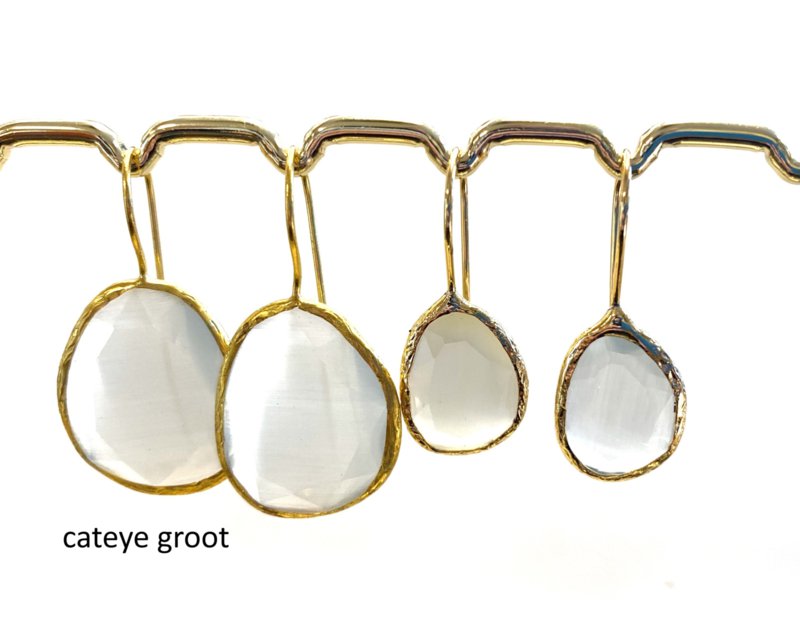 Ohrringe großer Cateye-Stein weiß