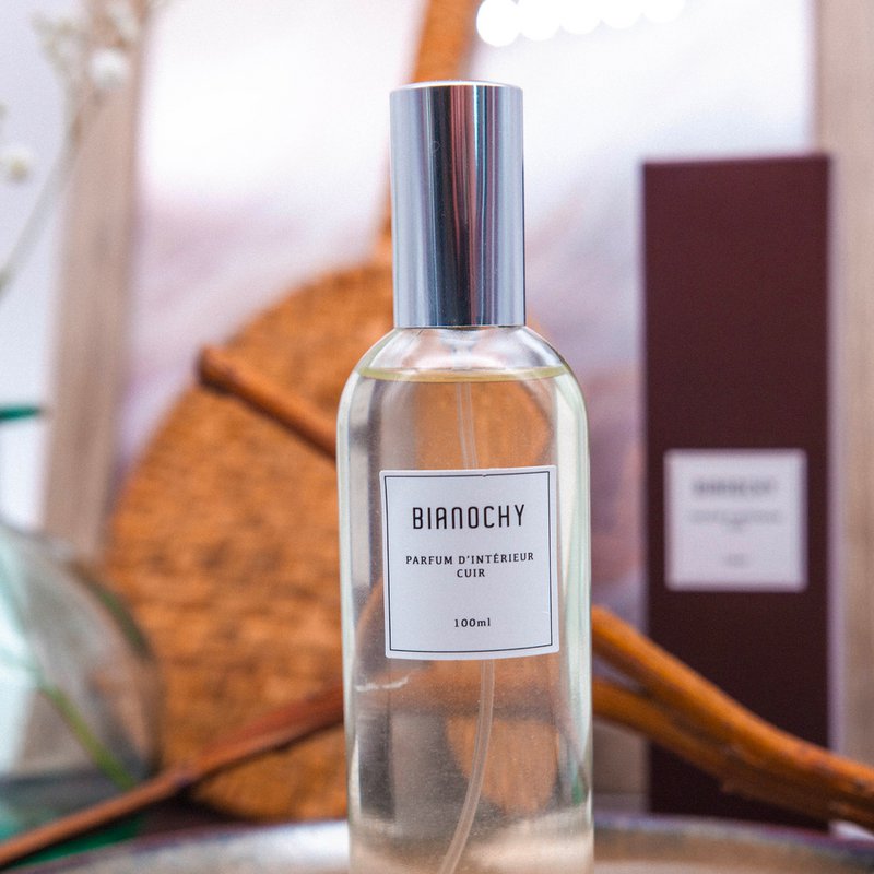 PROFUMO PER AMBIENTE IN PELLE
