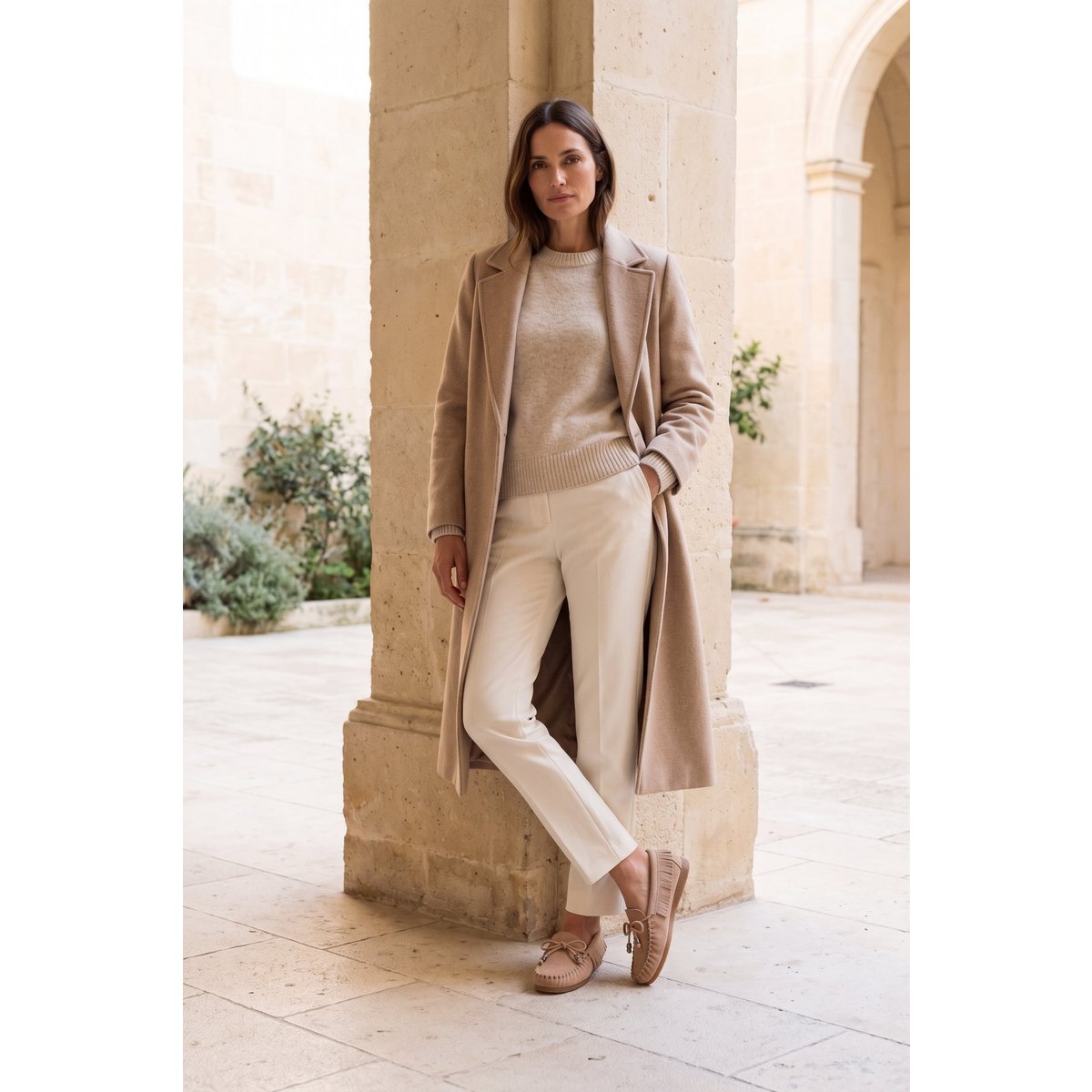 BINITA BEIGE – Wildleder-Mokassins im Kiowa-Stil mit Fransendetail