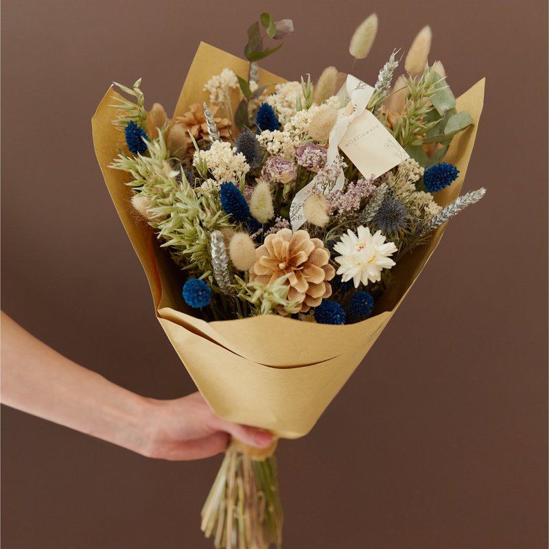 Klassischer Trockenblumenstrauß – Silver Frost