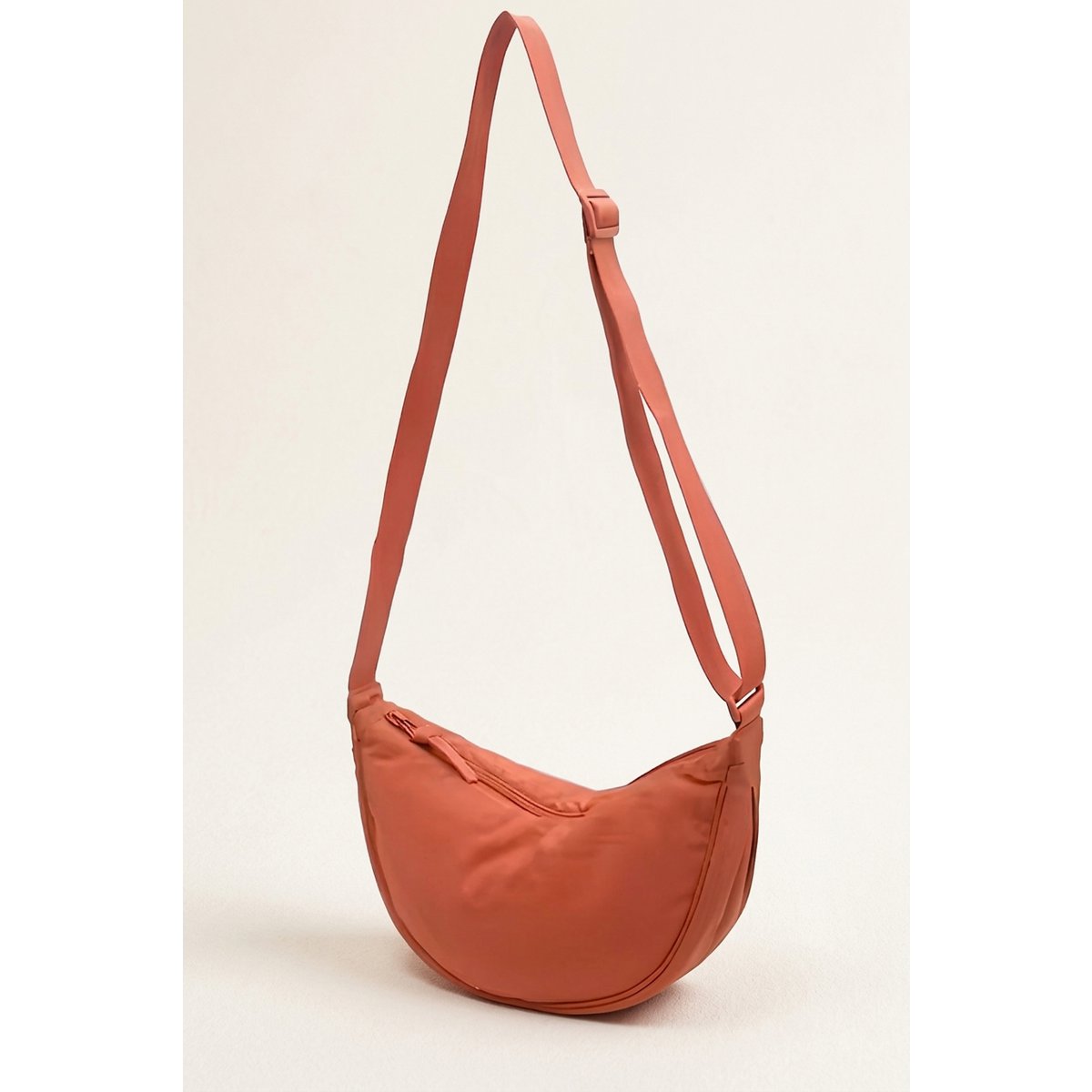 Halvemaantas met nylon schouderband