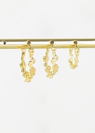 Boucle d'oreille Rosey plaqué or 18 carats