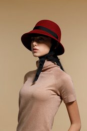 Chapeau cloche rouge