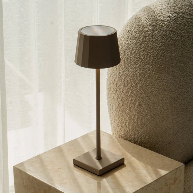 William Koala Brown Wiederaufladbare Tischlampe