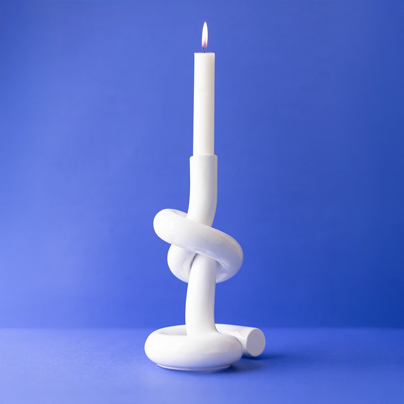 KNOTTED CANDLEHOLDER