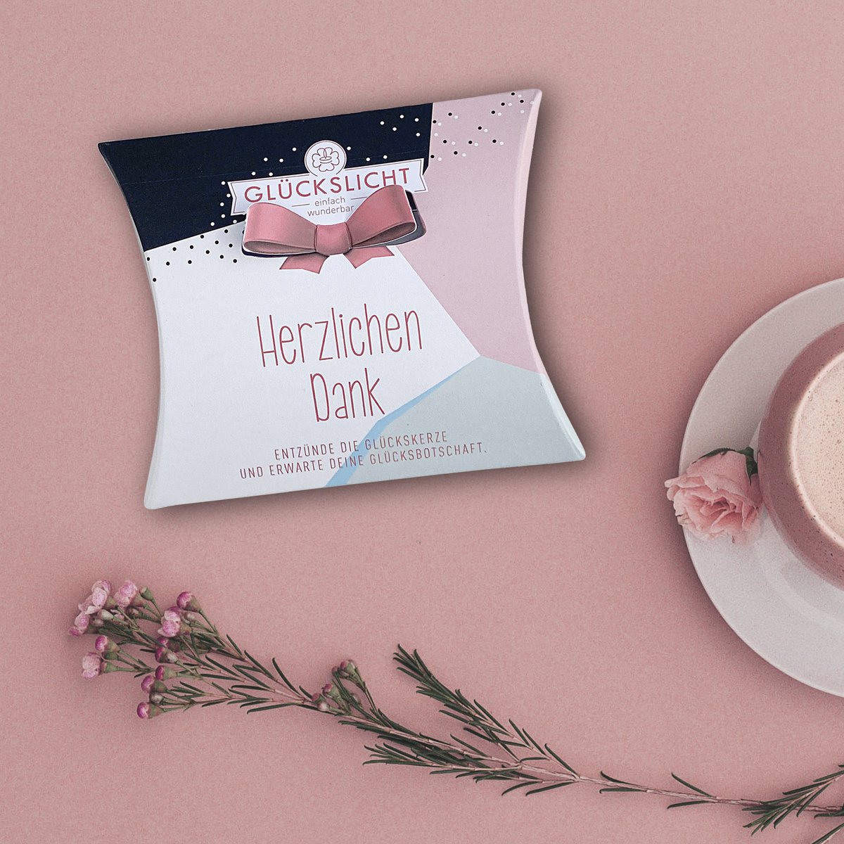 Glad lys / I gaveæsken med udskåret sløjfe 🎀 / Følelser / Tusind tak