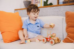 Coco truck to pull - 16.5x13x13.5cm