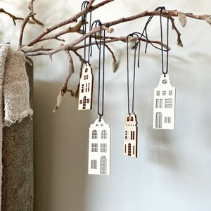 Set aus 4 Holzhäusern zum Aufhängen