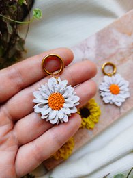 Grands boucles d'oreilles à fleurs
