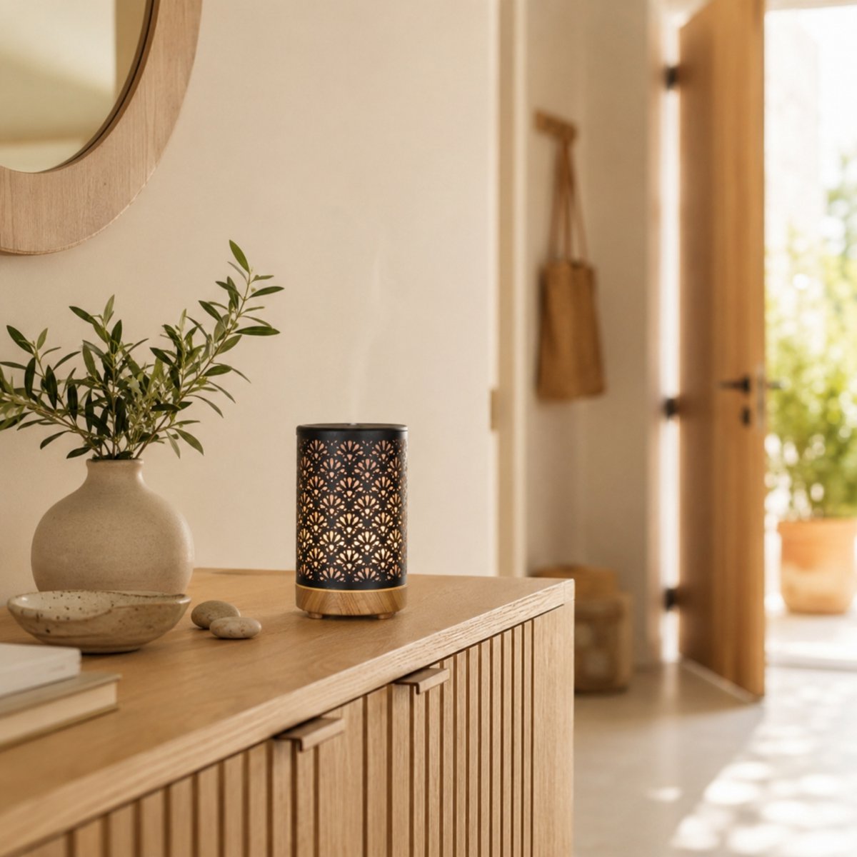 Ultrasonic Diffuser - Sofia – Diffusion of Essential Oils with Remote Control – Metal – Original Decorative Gift Idea