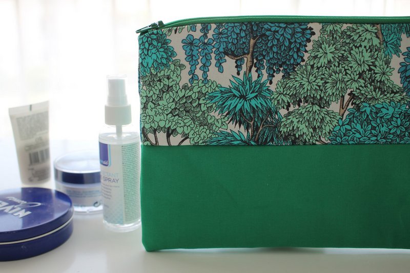 Pochette con cerniera Maya Green Trees