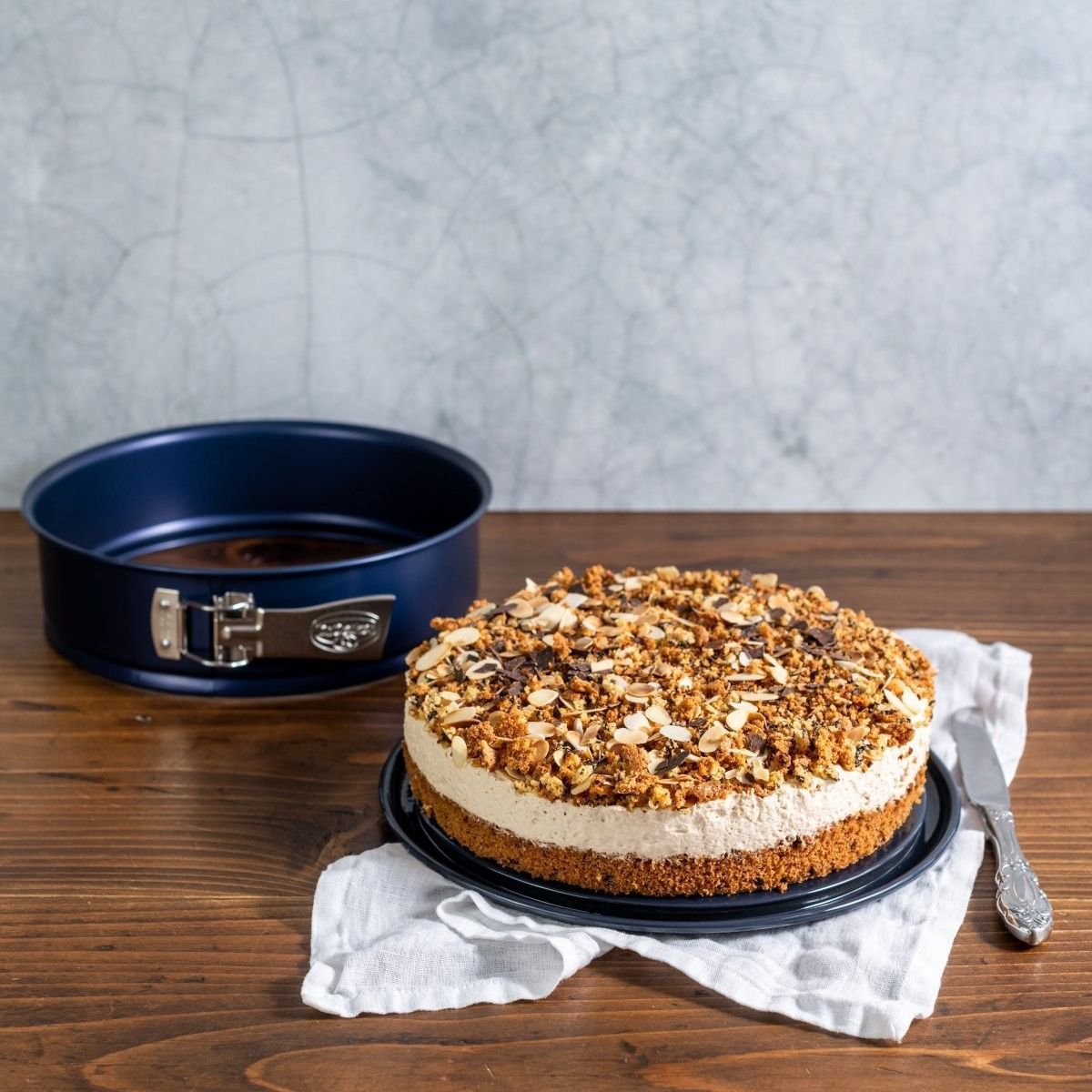 Stampo per torta da 30 cm e stampo a cerniera da 26 cm in smalto Dr. Oetker Back Liebe