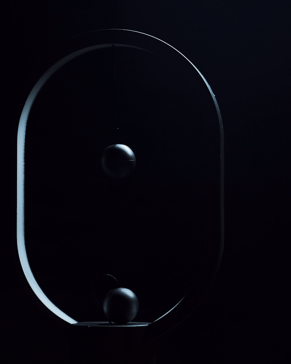 HENG Balance Lampe Ellipse Mini Lys og Mørkegrå