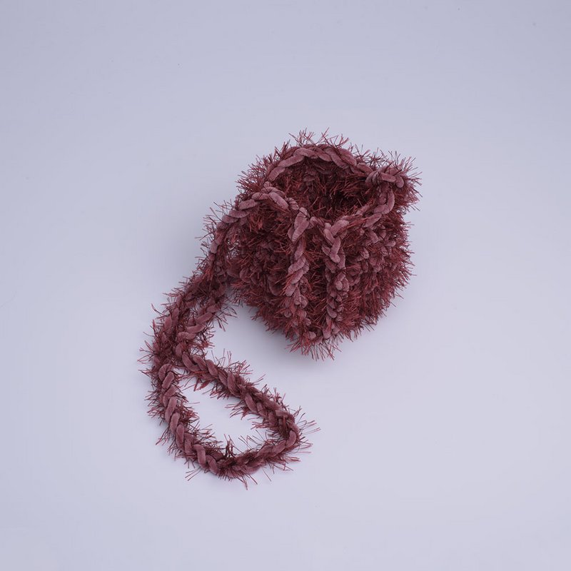 “Elise fluffy” crochet phone pouch pink + burgundy
