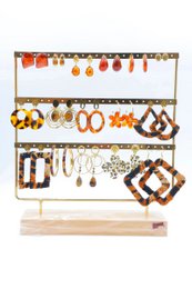 Lots of jewelry with display
