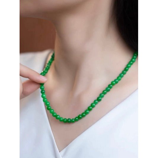 Collier de perles de jade impérial