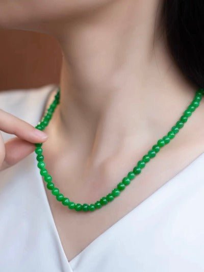 Collier de perles de jade impérial