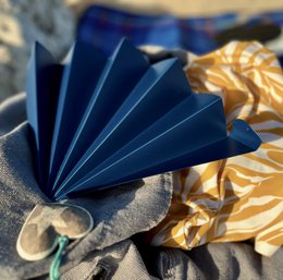 Éventails à main, éventails, bleu foncé opaque, durable