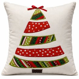 White & Red Colorful Christmas Tree – Cushion Cover / Kussenhoes – Christmas 45×45 cm – Urbane Hide