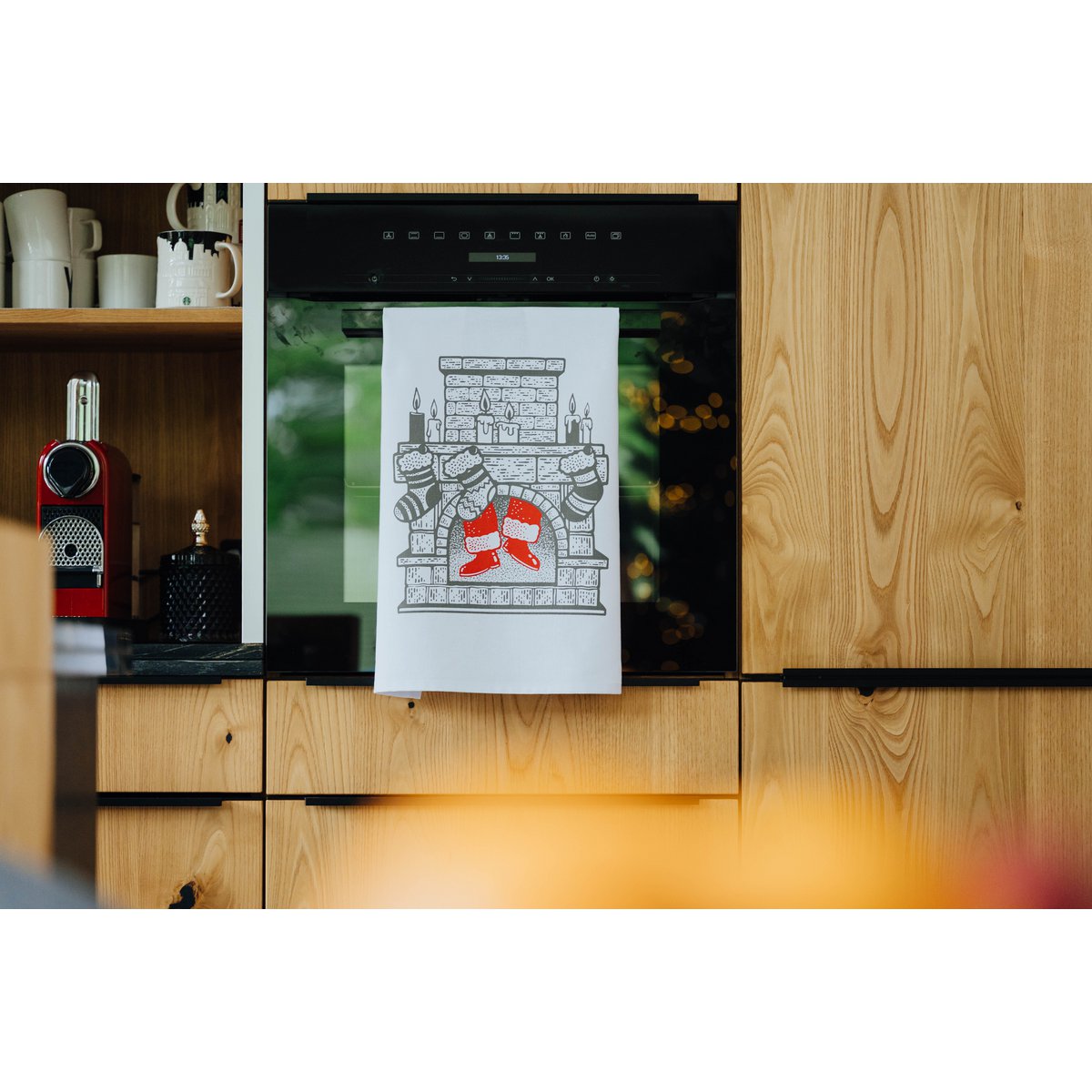 Theedoek wit, open haard met kerstman