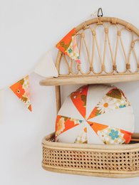 Girlande „Picknick mit Blumen“.