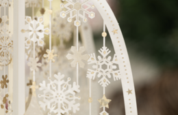 Cartolina di Natale pop-up 3D Buon Natale con fiocchi di neve e stelle di Natale dorate