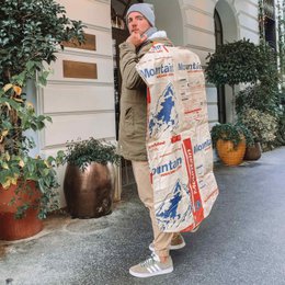 BORSA PER ABITI | Porta abiti ecologico in beige-blu-rosso