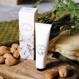 Natural hand cream. Almond fragrance. Santiago Collection