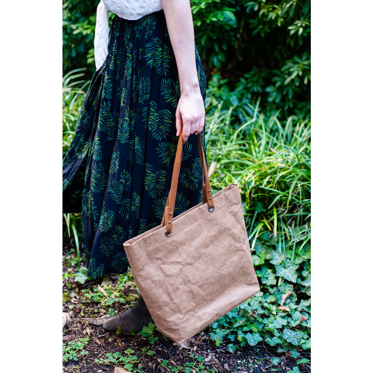 Sasha Tote (wielbłąd)