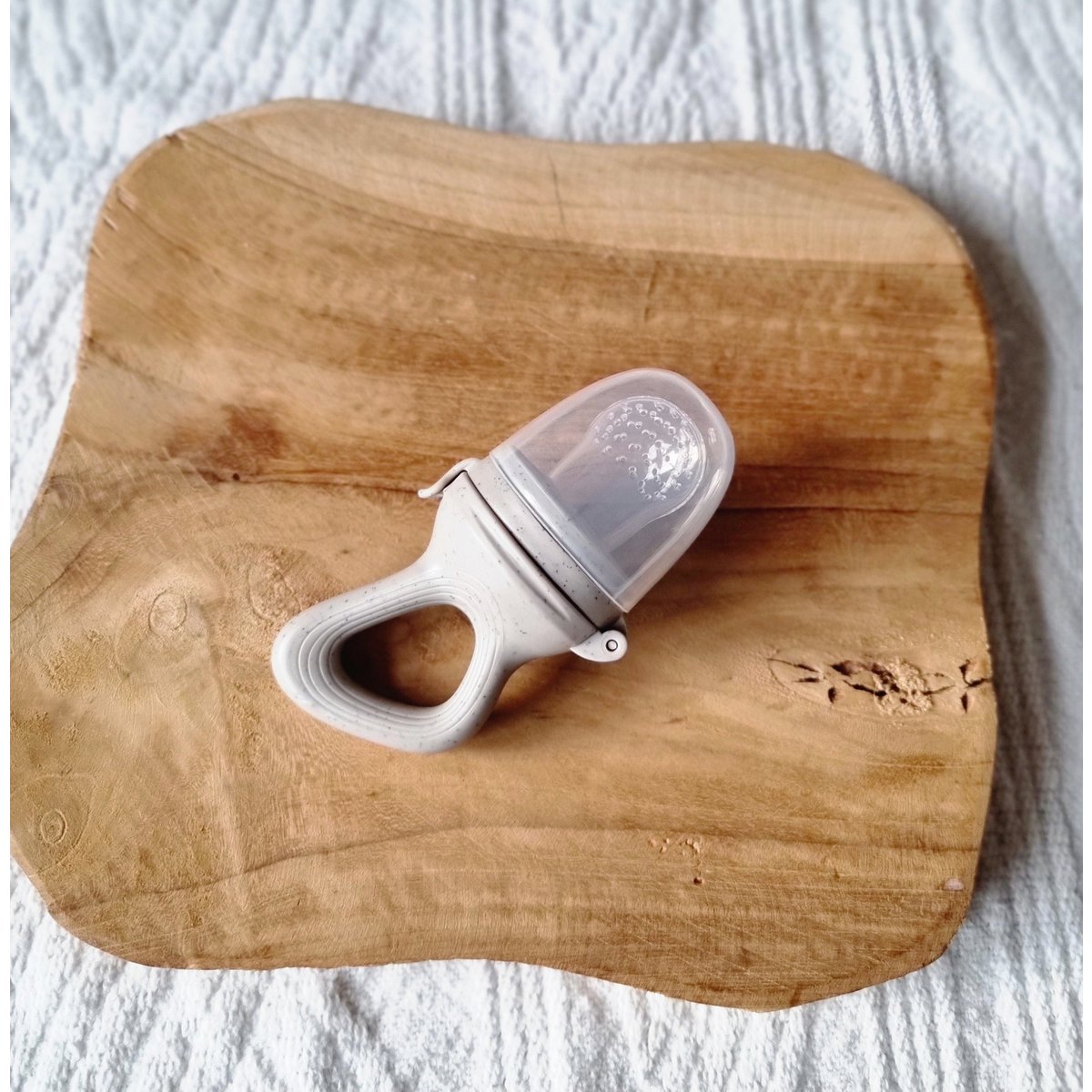 Sucette Fruit Feeder - Sable à pois