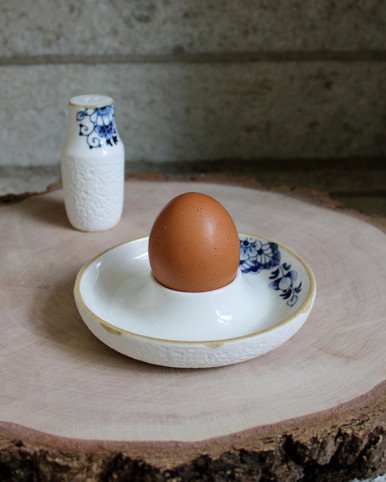 Blue blossom egg cup