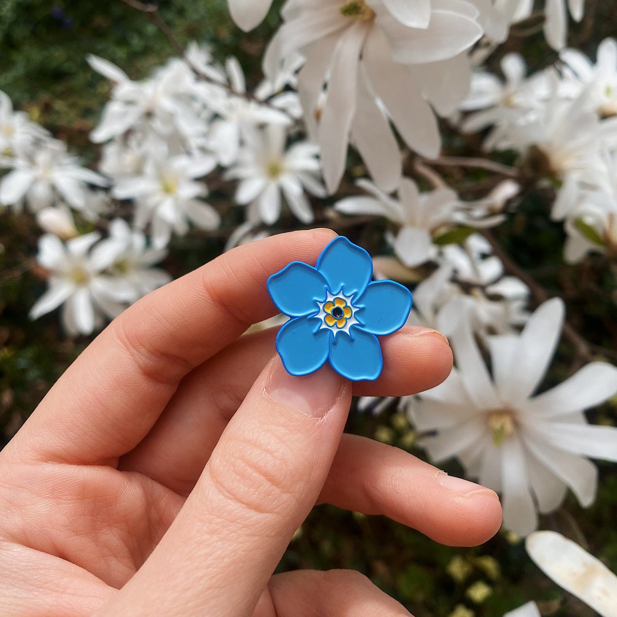 Enamel Pin "Forget Me Not Flower"