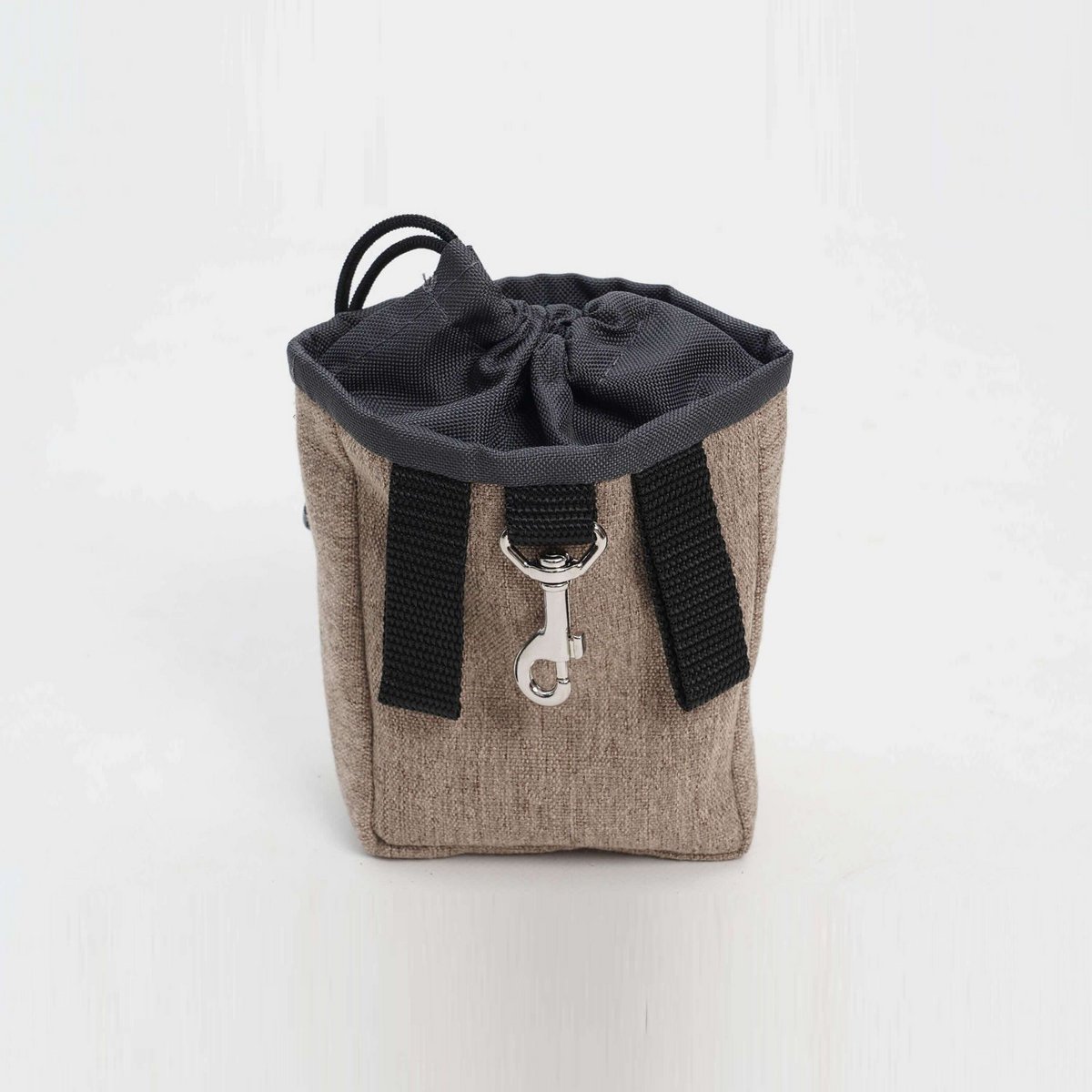 Snackbag Loomi greige / beige grau