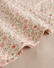 Floral girl's blouse with ruffle collar and elastic cuffs P146-11608085