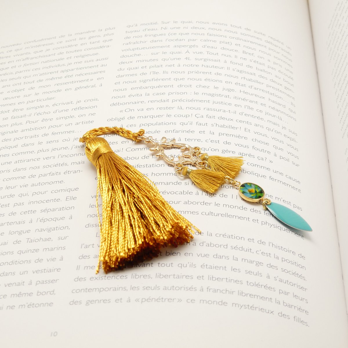 Libro di libri di marca Fleur Cherryier Lotus Japan Resino Pompon Mother's Day Gift Mama Gift