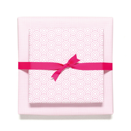 Papier d'emballage rose géométriquement avec des cercles, du papier d'emballage graphique en rose tendre pour des cadeaux de naissance, du baptême ou comme papier d'emballage pour l'anniversaire des enfants