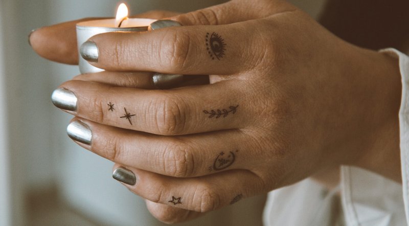 Tijdelijke tattoo: geheime mini talisman