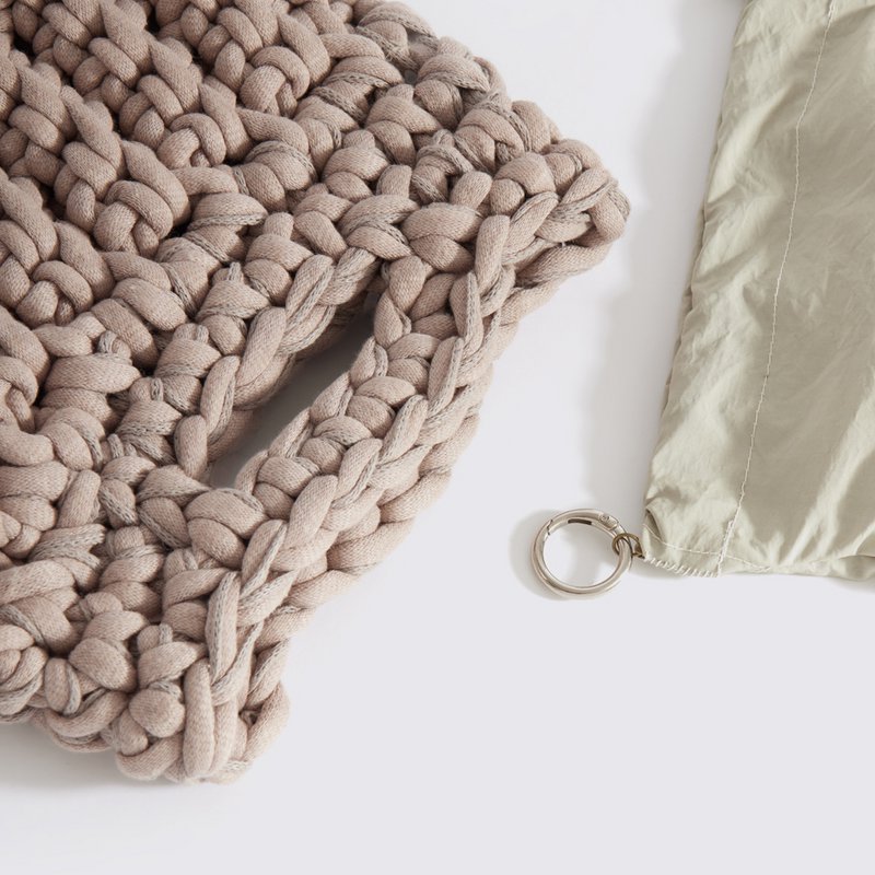 Borsa “Ionio” all'uncinetto con custodia impermeabile beige