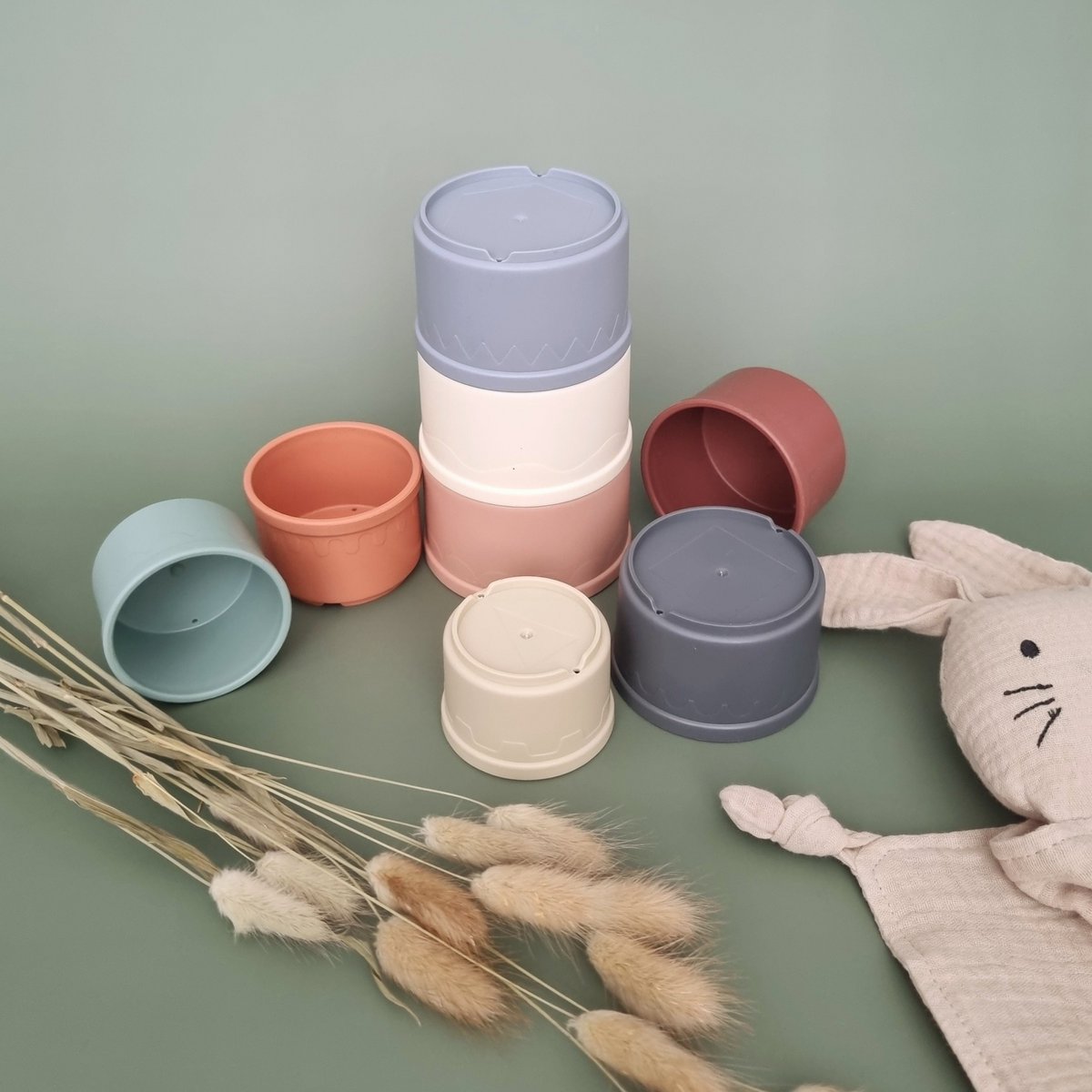 Rattle Stacking cups / Stacking tower earth tones 8 pieces