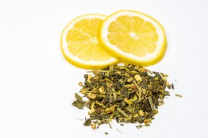 LET GO-DETOX TEA, de kruidentheemelange met groene thee matcha, gember en citroengras helpt je je lichaam te ontgiften en energie te krijgen 50g