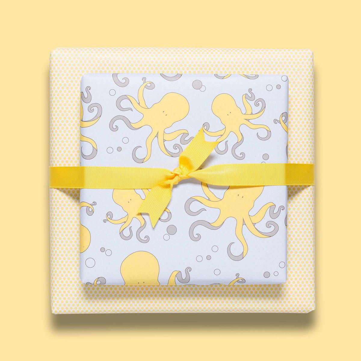 Papier d'emballage bleu clair et jaune avec pieuvre, papier d'emballage pour enfants avec motif de poulpe pour l'anniversaire des enfants, pour les cadeaux pour la naissance ou le baptême -