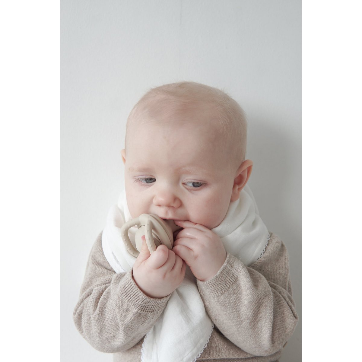 Silikone babyfoder - Oyster Beige