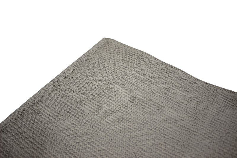 Runner stołowy wzór 150 cm beżowy powlekany