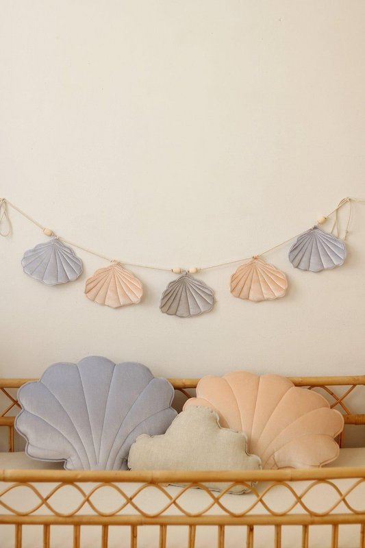 "Blue Pearl" Velvet Shell Pude
