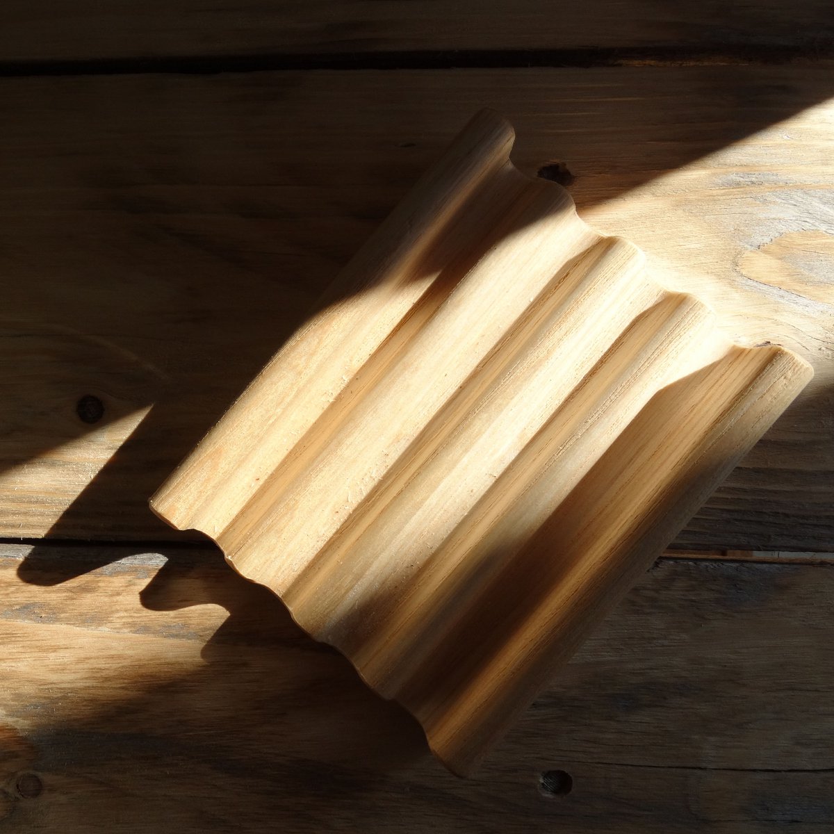 10 Handcrafted wooden soap dishes