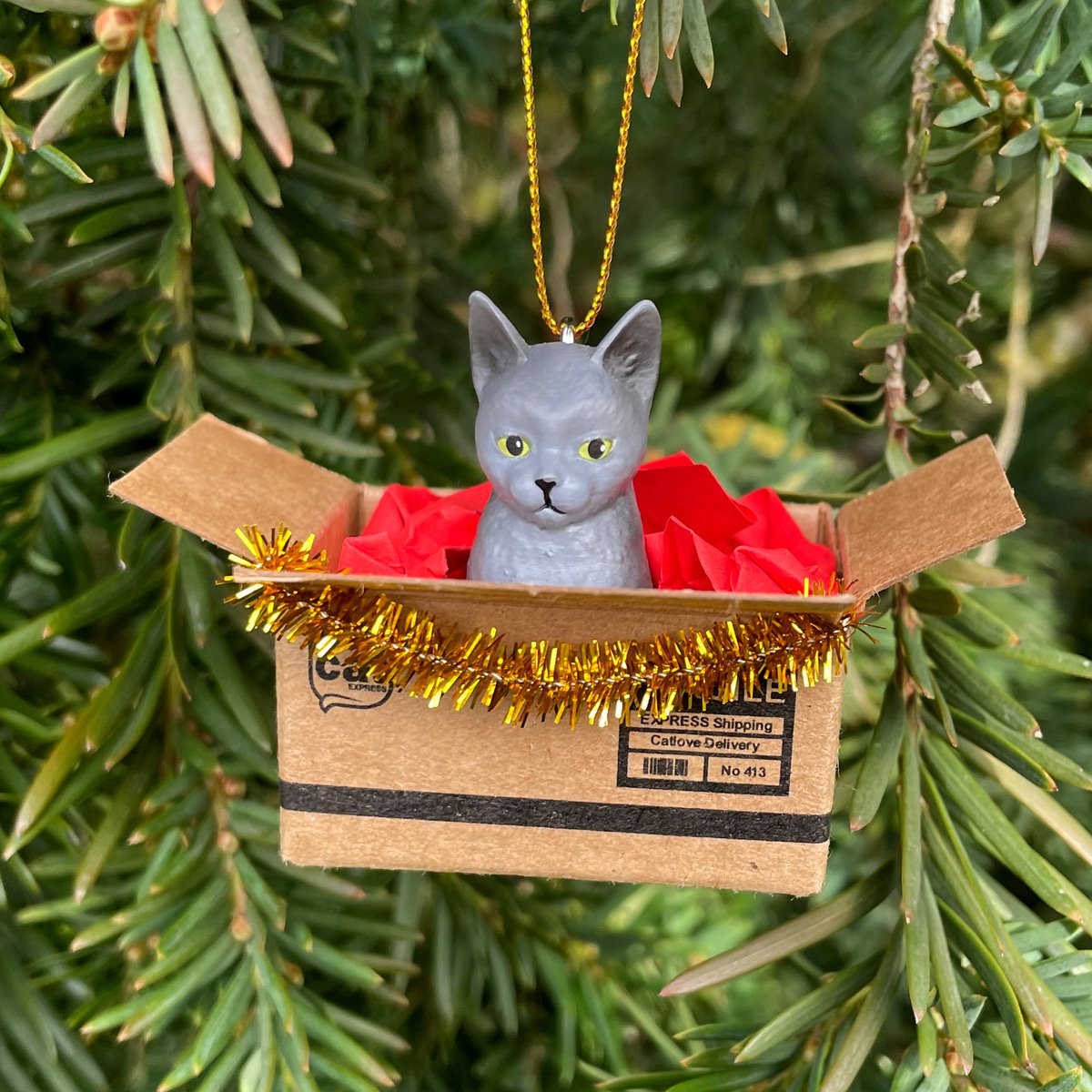 Handgemaakt kattenkerstornament grijs in minidoosje