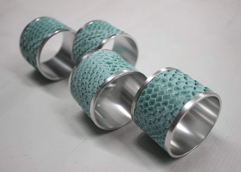 Anillos de servilleta 4-ER Set Reptil de cuero turquesa de acero inoxidable